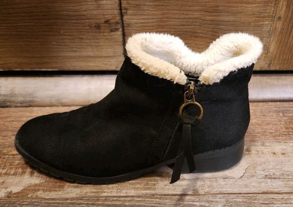 Ladies 7 a.n.a. Women's Zip Up Faux Suede Black Ankle Boots, With Faux Fur Cuff - Picture 6 of 11